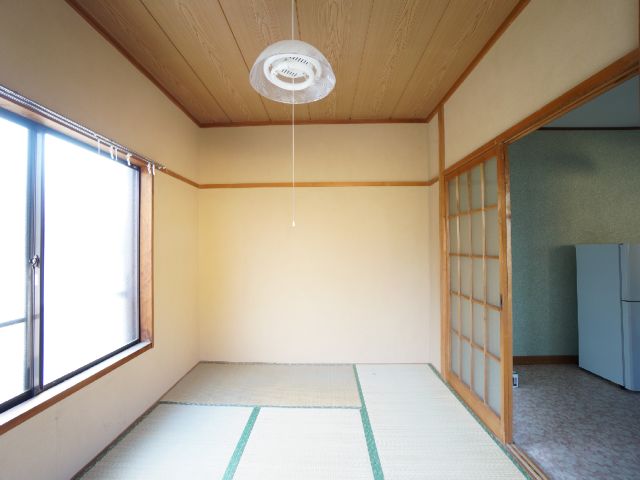 Living and room. Japanese-style room 6 tatami