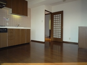 Living and room. Dining kitchen 6 Pledge