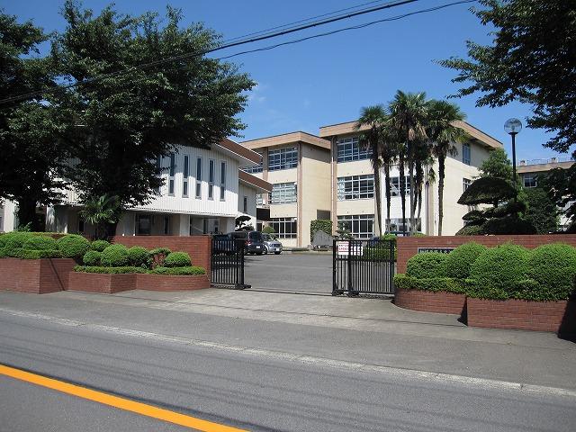 Junior high school. 800m to Osawa junior high school