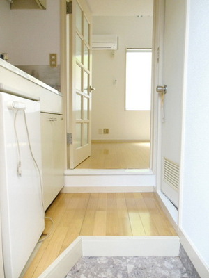 Other room space. It looks like I opened the entrance door