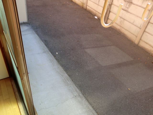 Balcony. ◇ is where you hang out the laundry ◇