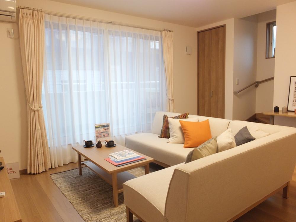 Same specifications photos (living). (Fujimi model house) same specification