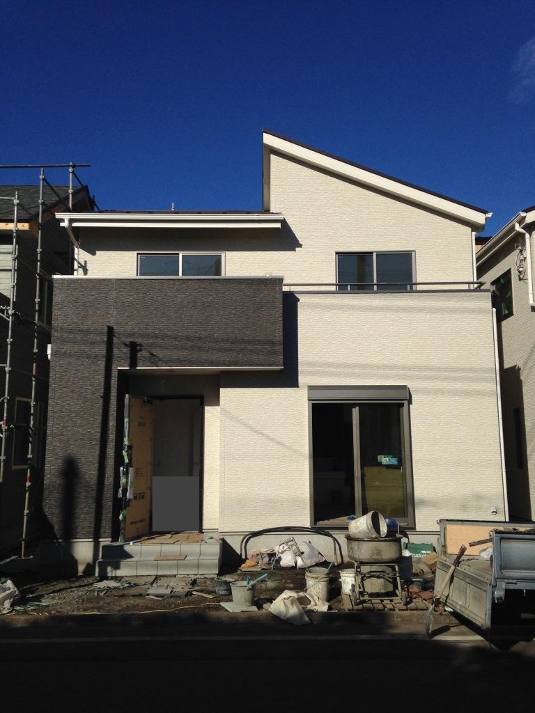 Local appearance photo. (A-17 Building) Exterior Photos! It was completed! Sneak preview in!