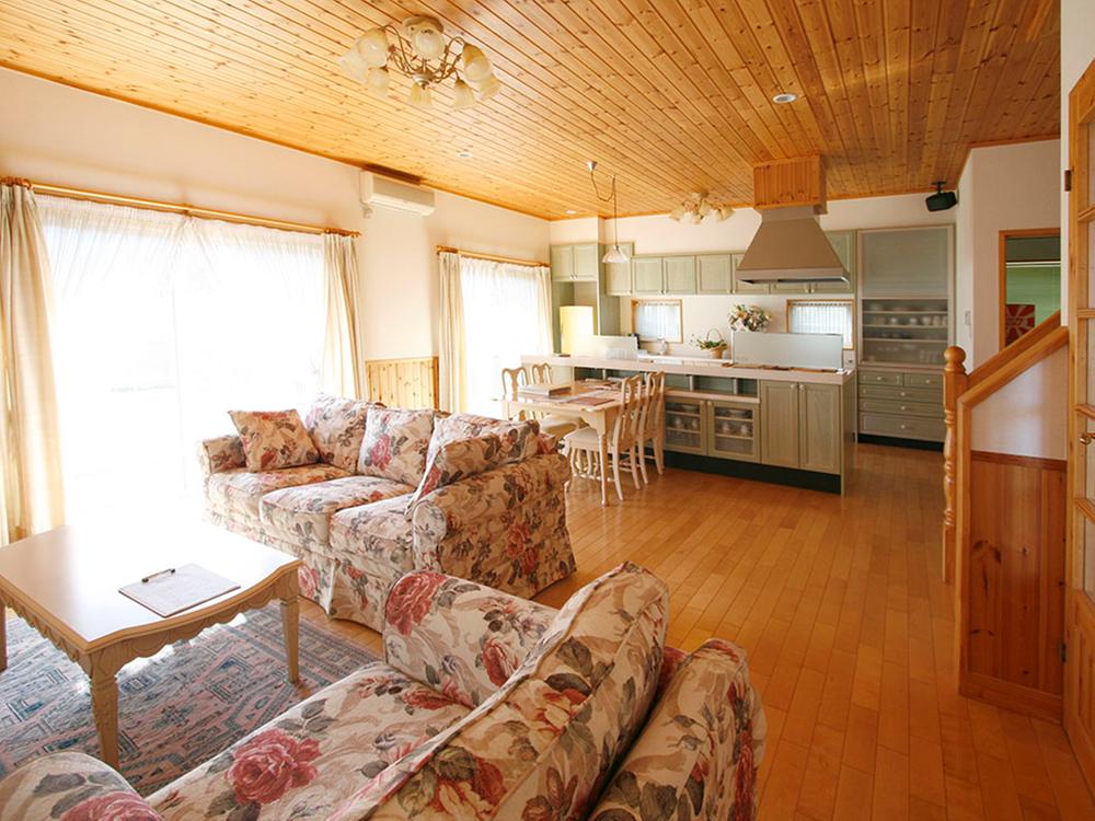 Living. 26 Pledge of loose LDK has become a face-to-face kitchen, Living overlooks during cooking can have small children.