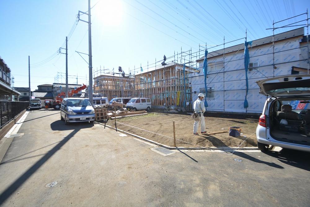 Local photos, including front road. Local (11 May 2013) Shooting Model house, please visit together because there near you ☆ 