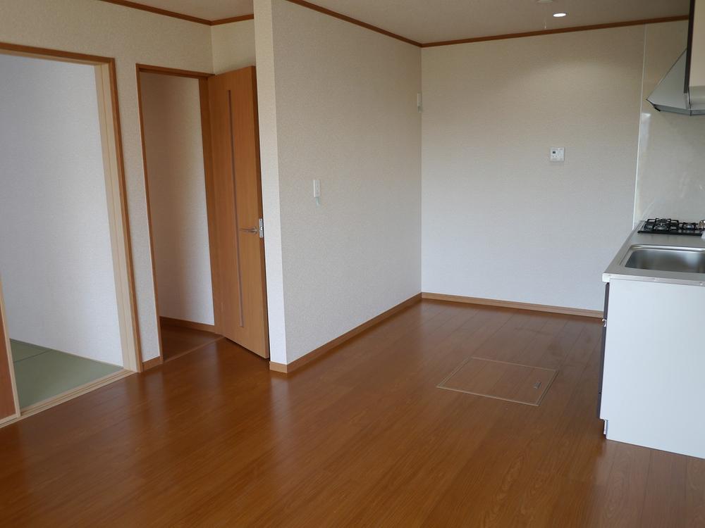 Living. All room pair glass