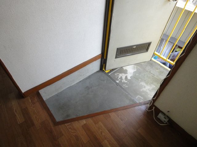 Entrance. 2 Kaikaku is room