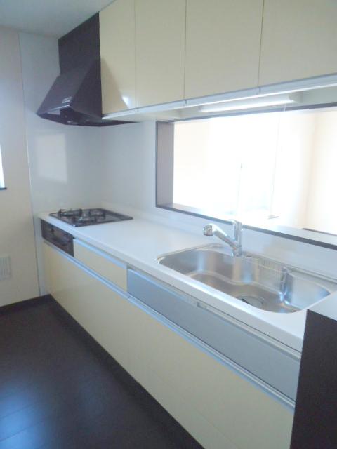 Kitchen. System kitchen ・  ・  ・ Face-to-face kitchen