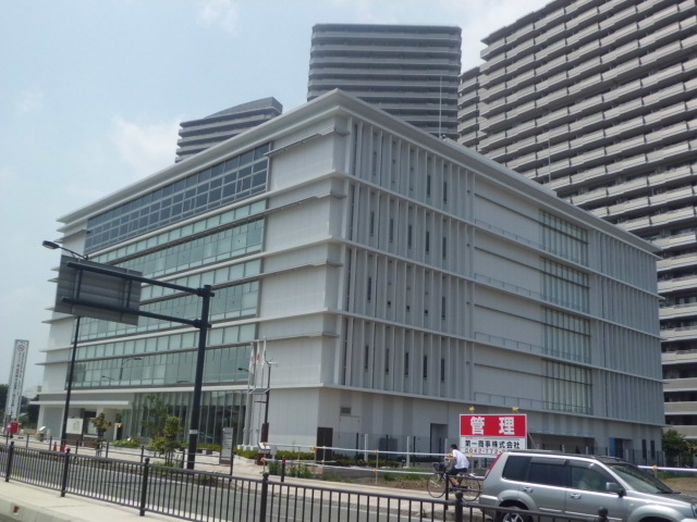 Government office. 3700m until the green ward office (government office)