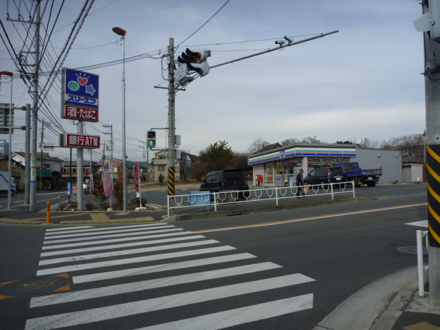 Convenience store. Three F Sagamihara Shimokuzawa store up (convenience store) 120m