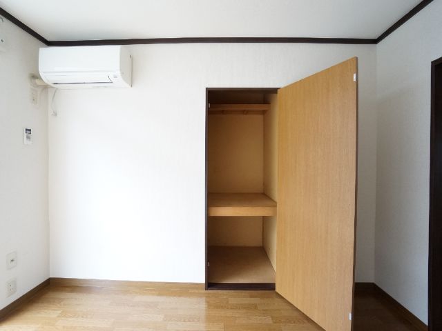 Receipt. 6 Pledge Western-style stuff input