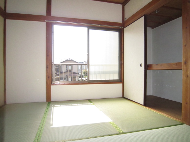 Living and room. Japanese-style room 4.5 Pledge