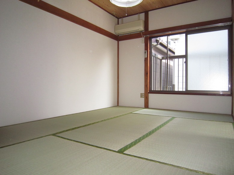 Living and room. Japanese-style room 6 quires