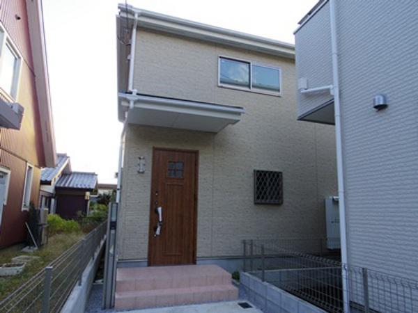 Local appearance photo. Building 2 Local (11 May 2013) Shooting