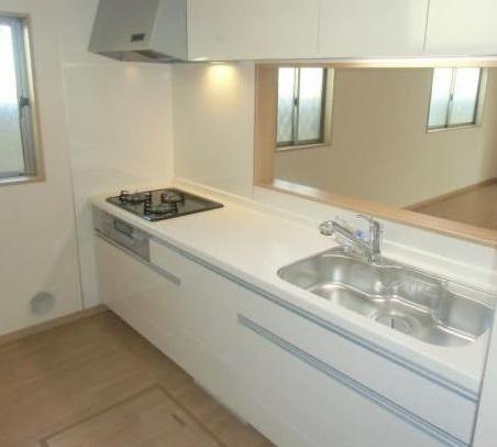 Kitchen. The amount of storage many easy-to-use system Kitchen