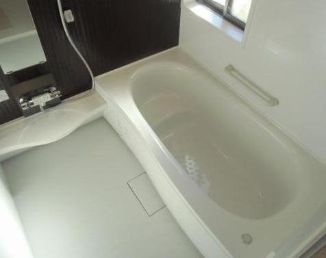 Bathroom. Spacious unit bus to heal fatigue of the day