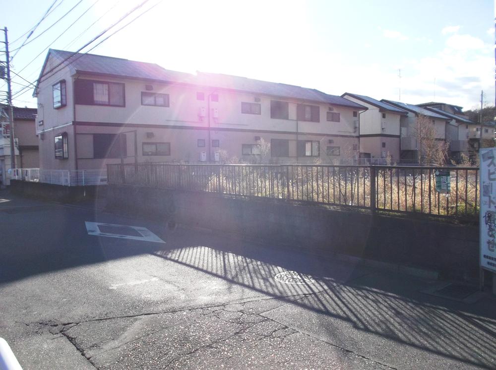 Local photos, including front road. Local (12 May 2013) Shooting