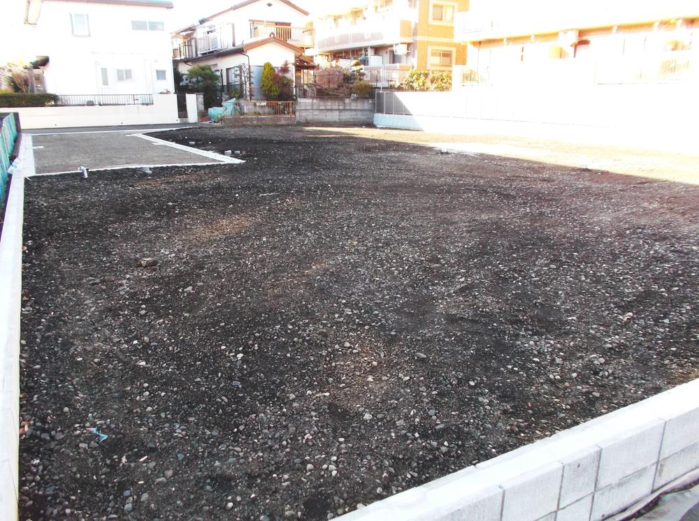 Local appearance photo. Local (12 May 2013) Shooting