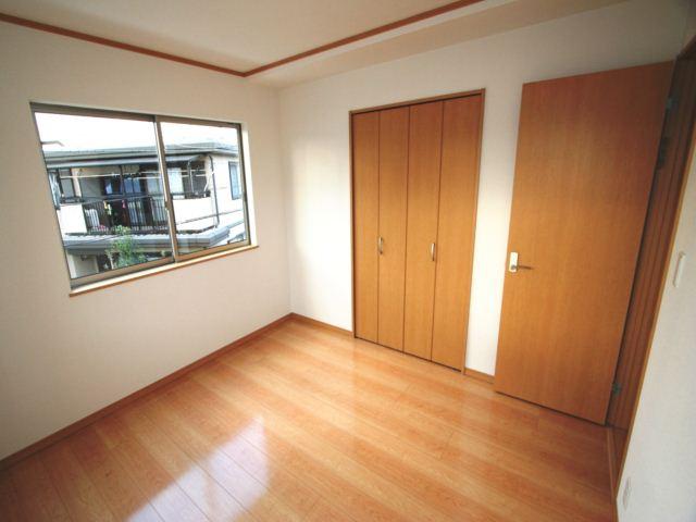 Same specifications photos (Other introspection). Same specifications