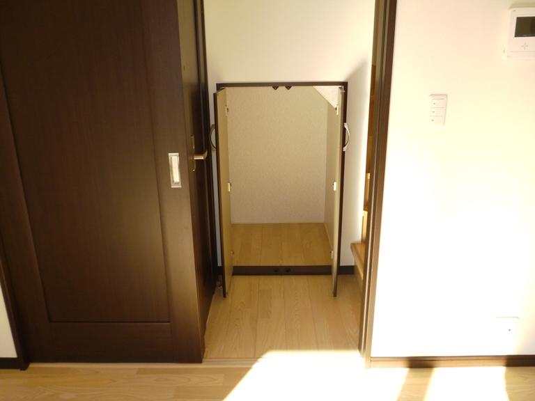 Receipt. Stairs under storage