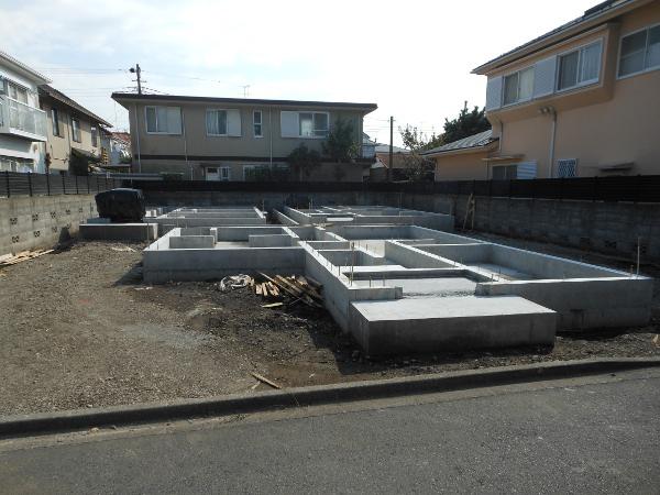 Local photos, including front road. 1 ・ 2 ・ Building 3 Local (11 May 2013) Shooting