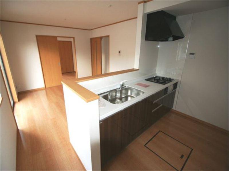 Same specifications photo (kitchen)