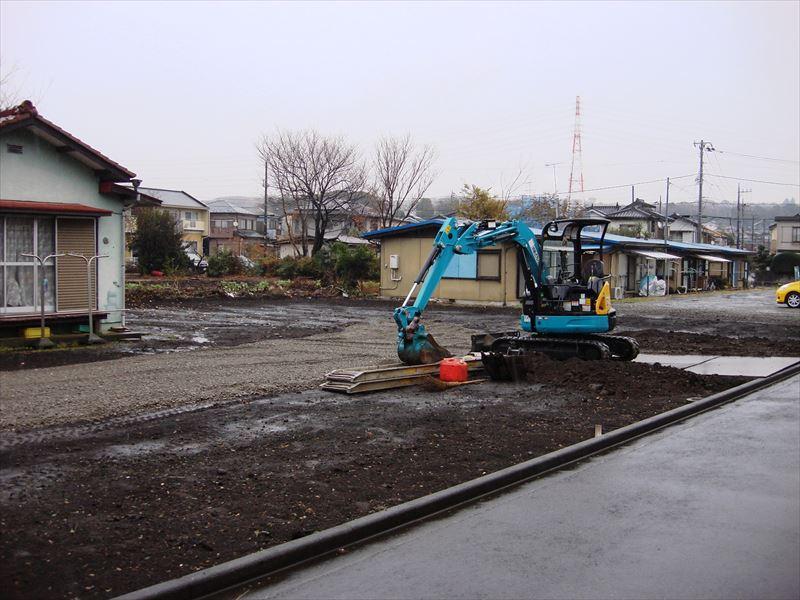 Local photos, including front road. Local (12 May 2013) Shooting