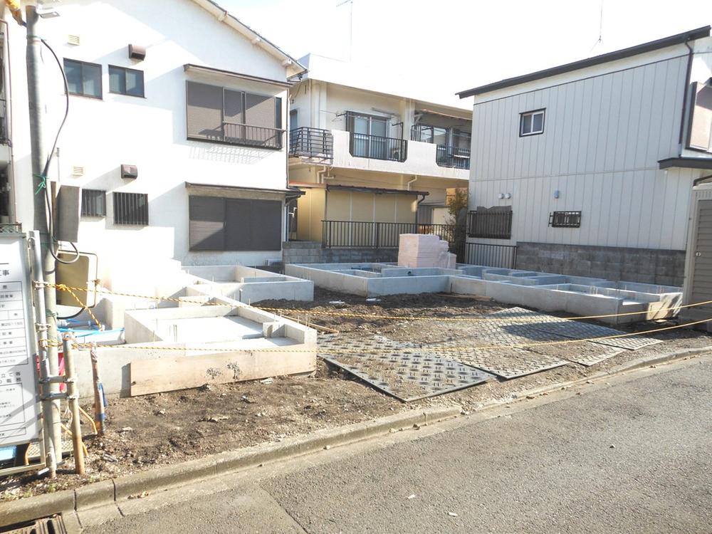 Local photos, including front road. Local (12 May 2013) Shooting