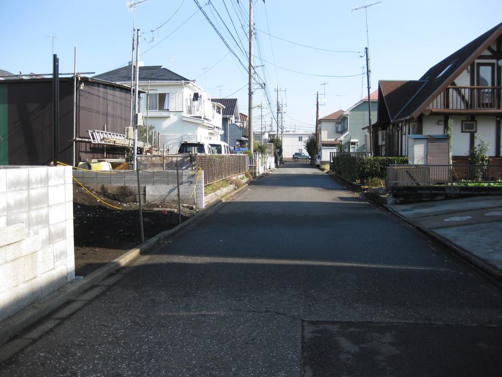 Local photos, including front road. B compartment