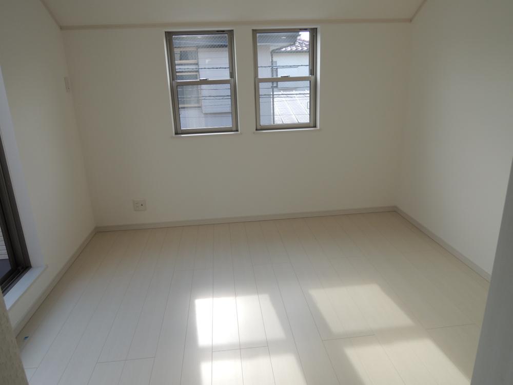 Non-living room. Indoor (10 May 2013) Shooting