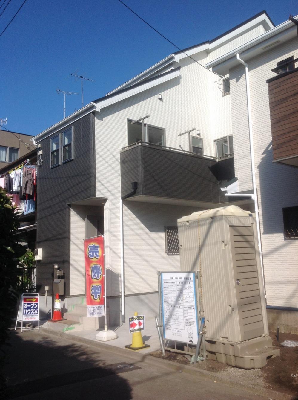 Local appearance photo. Local (11 May 2013) Shooting Shooting from the southwest side of the road