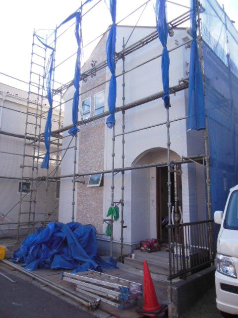 Local appearance photo. 1 Building