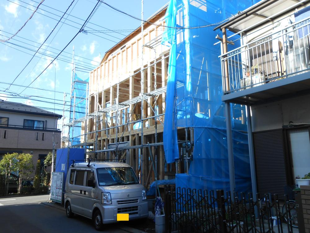 Local appearance photo. Local (12 May 2013) Shooting