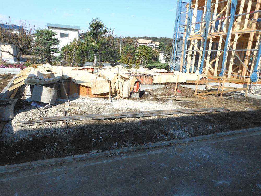 Local appearance photo. Building 3