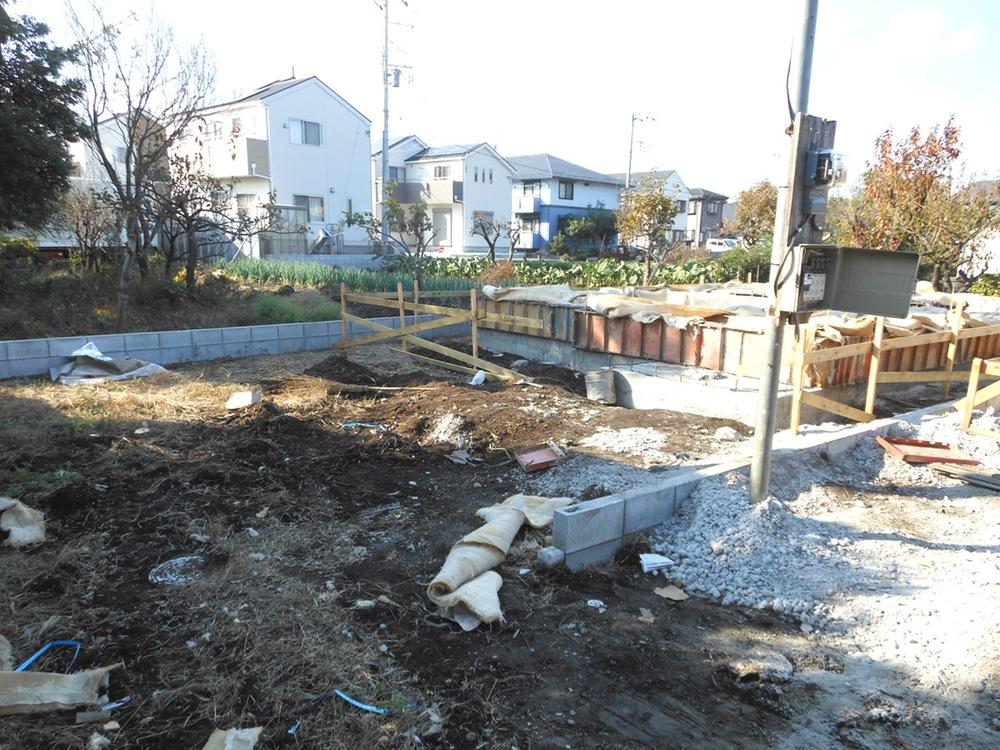 Local appearance photo. 5 Building