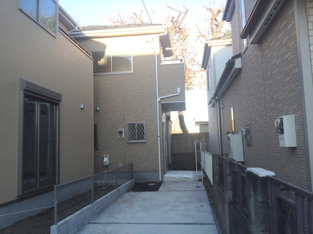 Local appearance photo. Building 2