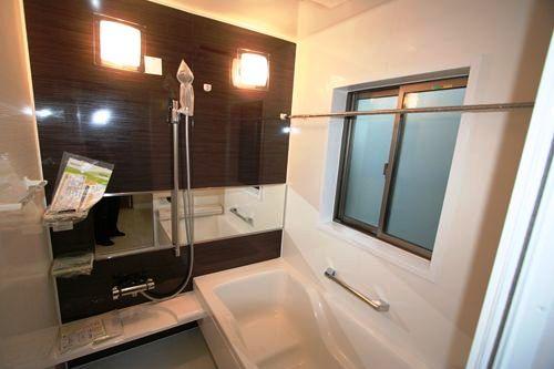 Same specifications photo (bathroom)