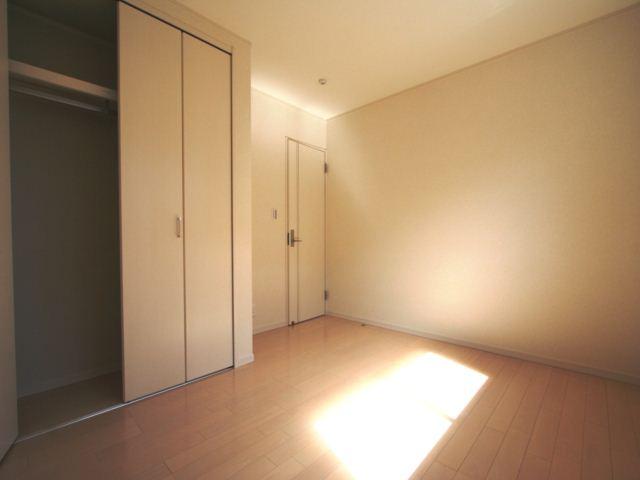 Same specifications photos (Other introspection)