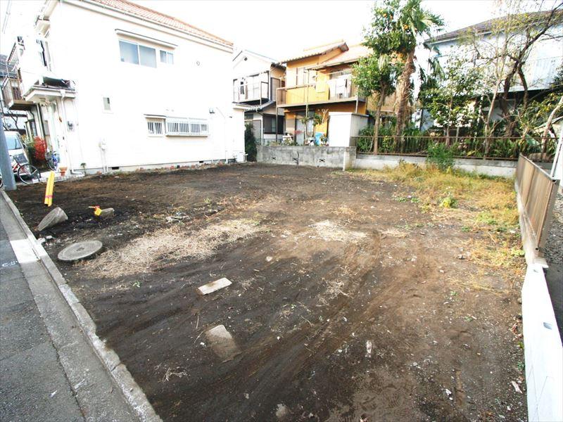 Local appearance photo. Local (12 May 2013) Shooting