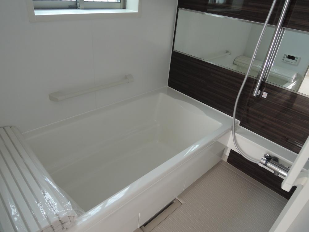 Bathroom. Indoor (12 May 2013) Shooting