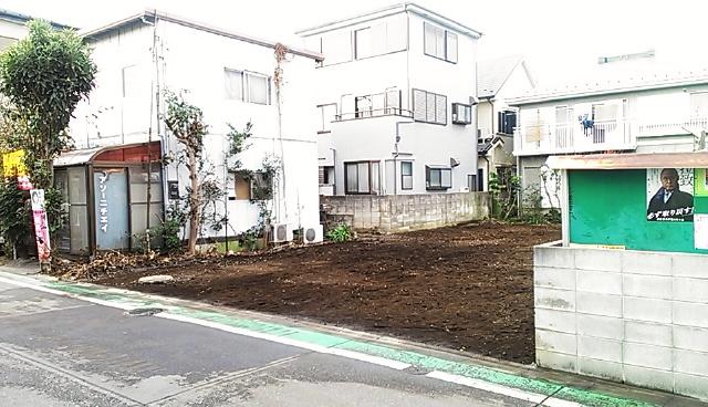 Local photos, including front road. Local (12 May 2013) Shooting