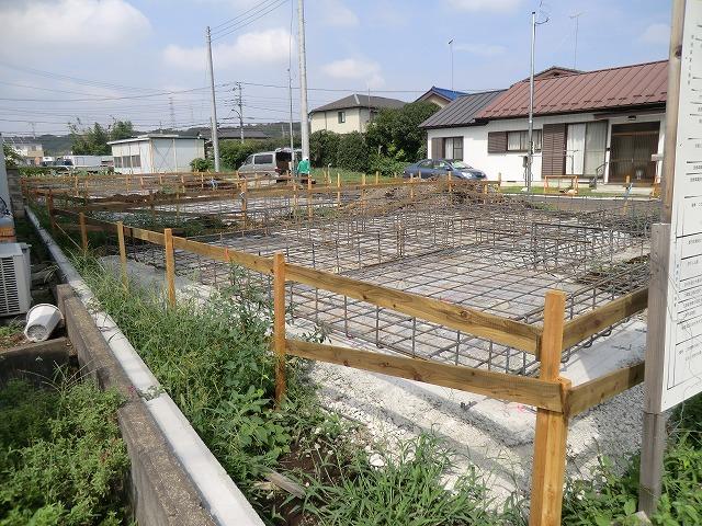 Local appearance photo. 1 Building