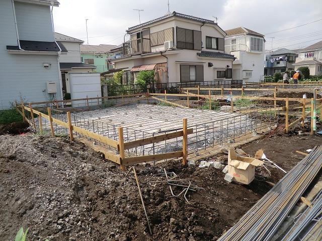 Local appearance photo. Building 2