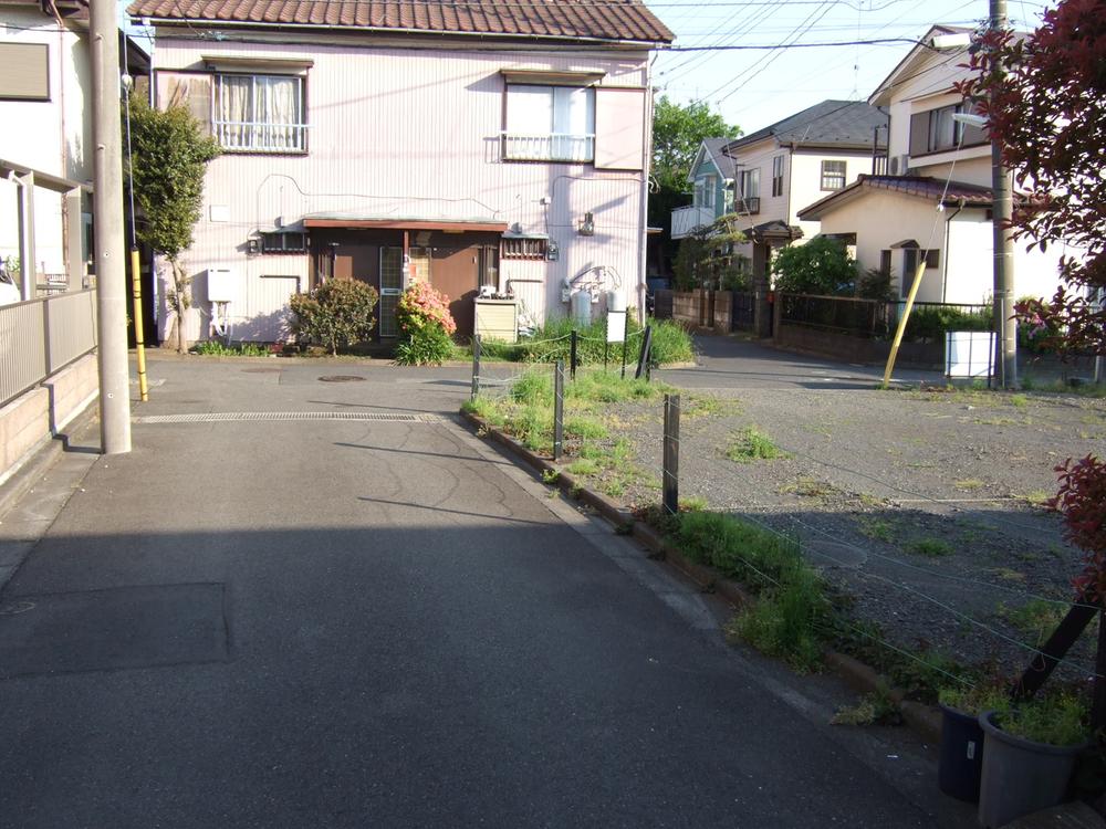 Local photos, including front road. Local (May 2013) Shooting