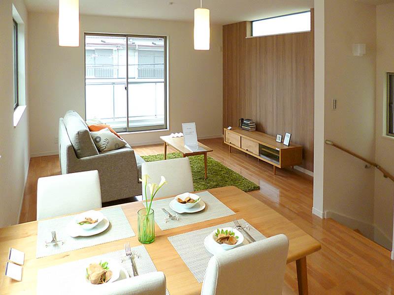 Living. Room (August 2013) Shooting