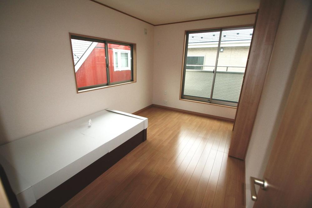 Non-living room. Local (12 May 2013) Shooting