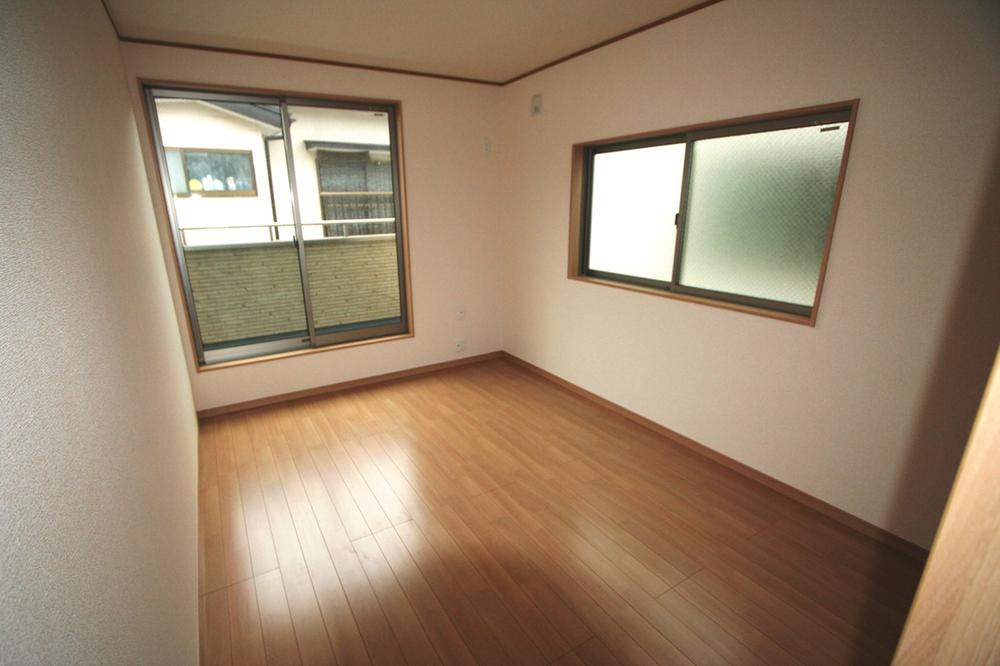 Non-living room. Local (12 May 2013) Shooting