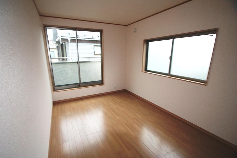 Non-living room. Local (12 May 2013) Shooting