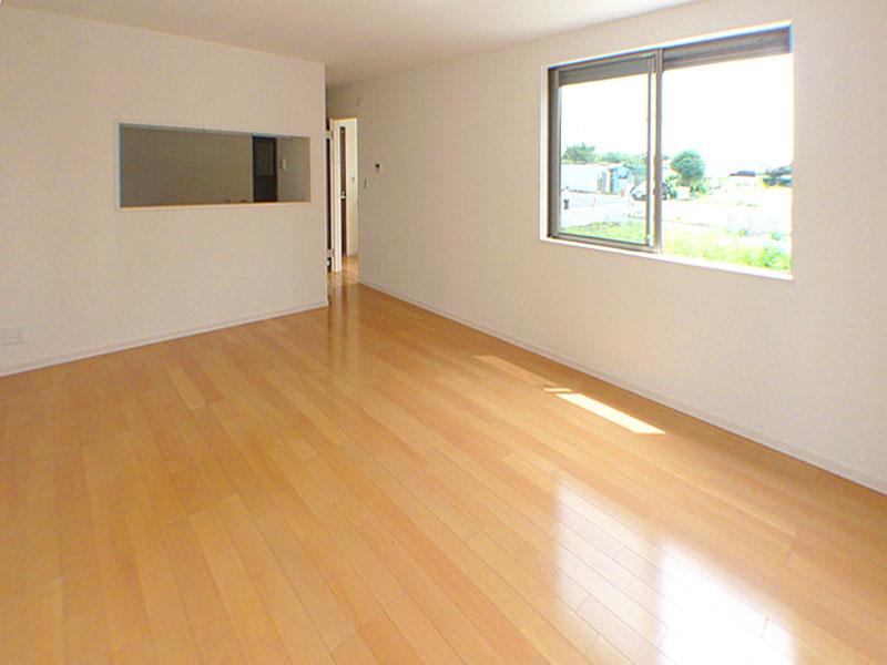 Same specifications photos (living). (3 Building) same specification