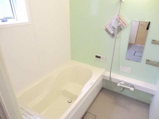 Bathroom. 1 Building